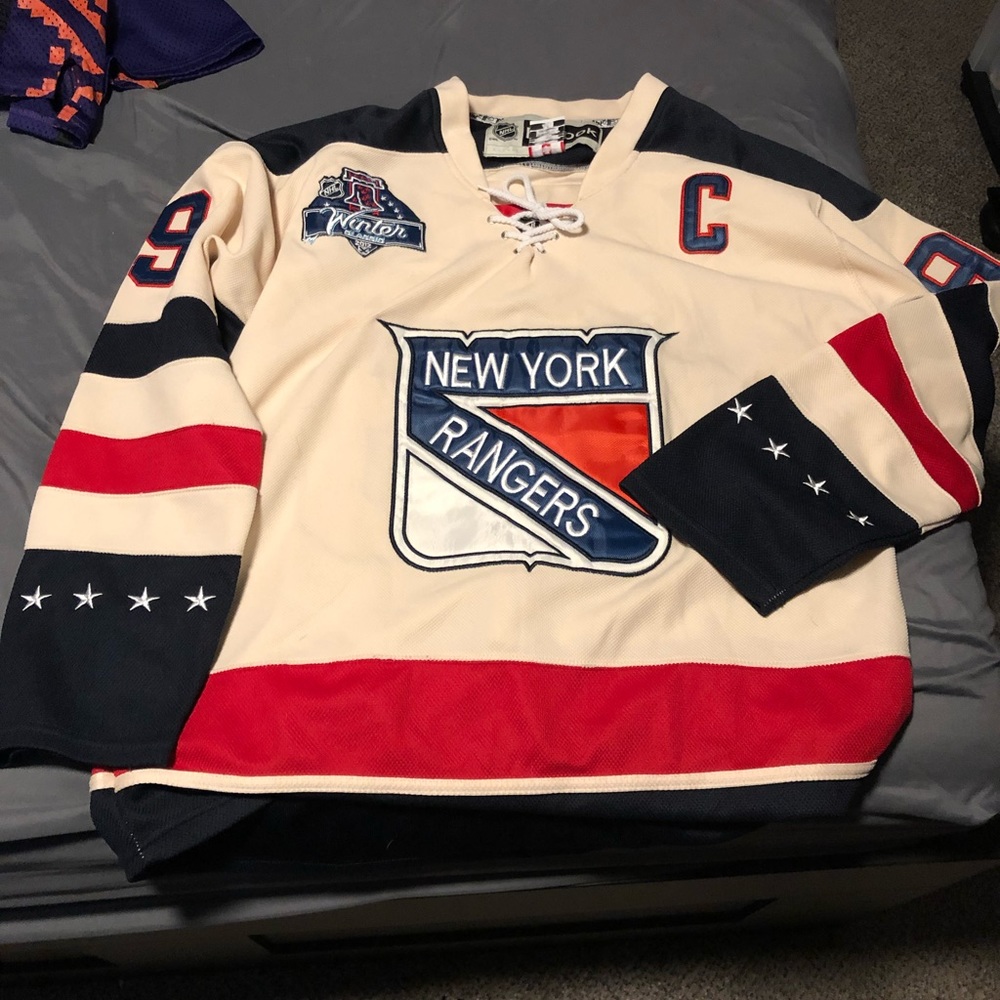 Wayne Gretzky Rangers winter classic jersey